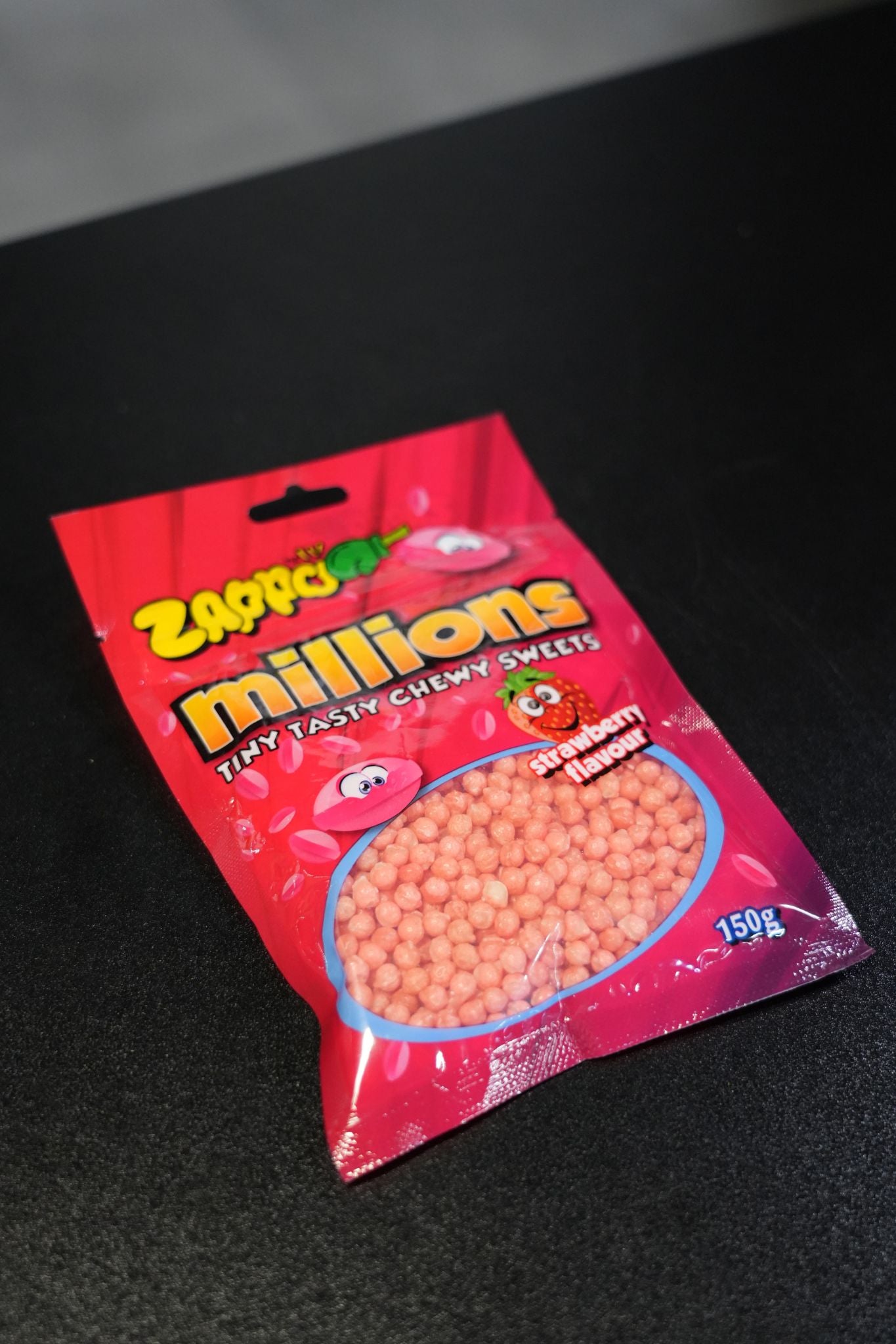 Zappo Millions Strawberry Peg Bag 150g x 12